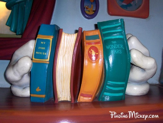 mickeyshouse-bookshmhands.jpg